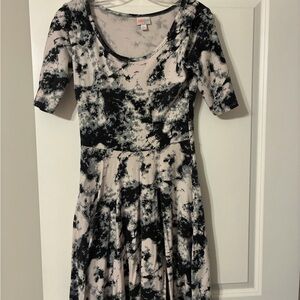 LuLaRoe Scoop Neck Midi Dress in Black and Cream Tie-Dye